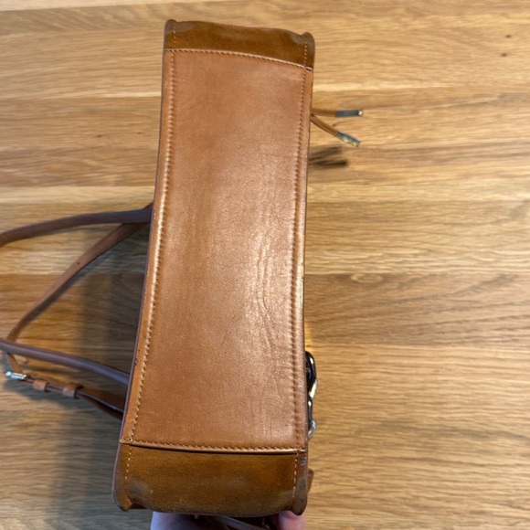 Stuart Weitzman Zoey Convertible Soft Brown Leather & Suede Shoulder Bag w chain - Picture 7 of 16